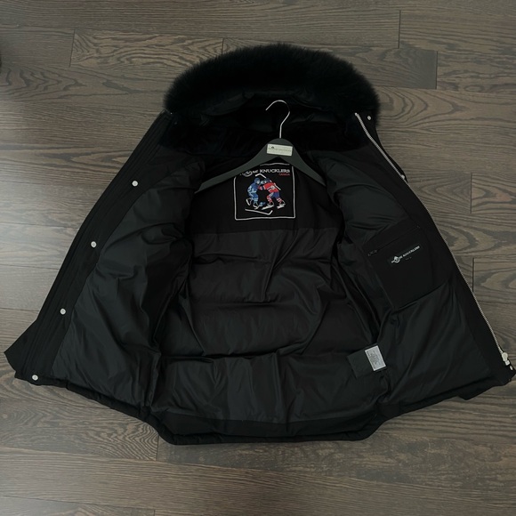 Moose Knuckles Winter Coat - Picture 5 of 6